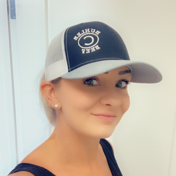 Meet your Posher, Renae - Picture 1 of 1